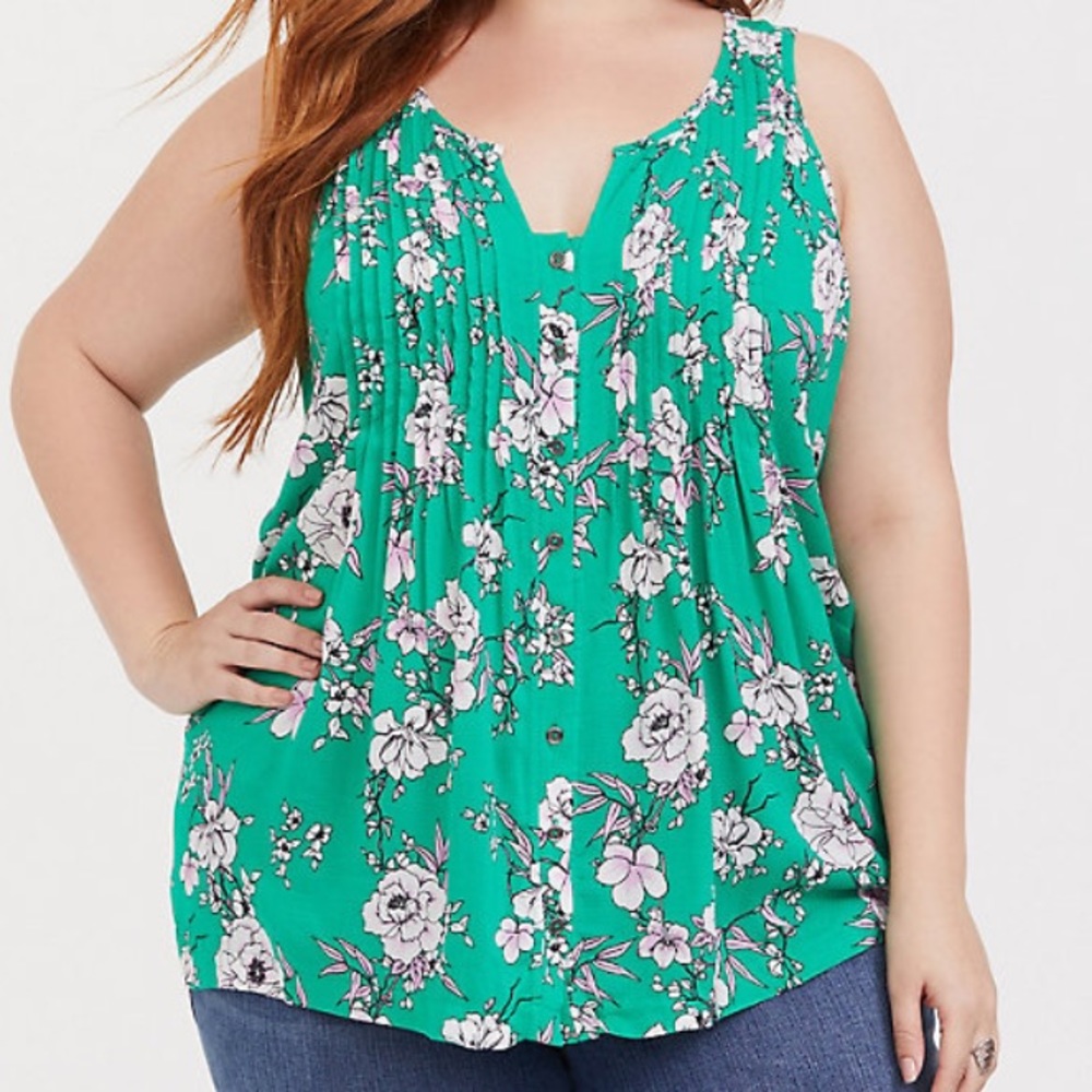 NWT Torrid Spring Fun Floral Top